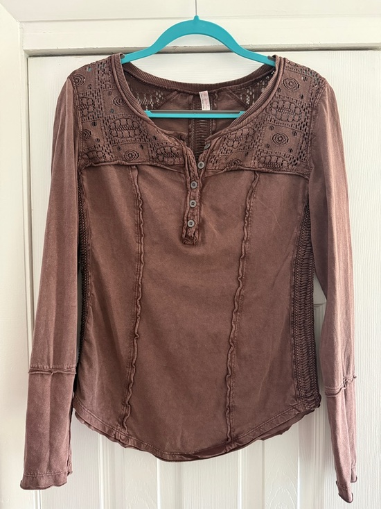 Free People Tops - 🤎 Free People Brown Crochet Yoke Henley Long Sleeve Top 🤎